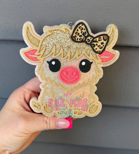 #341 Daisy Mae Highland Cow Bow Freshie Mold Exclusive