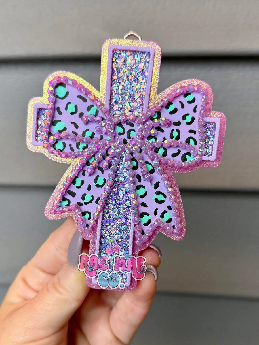 Cross with bow 